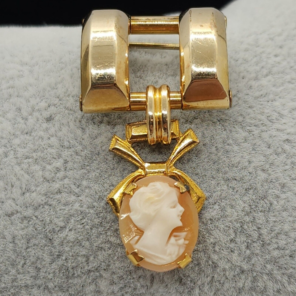 Free Swinging Moveable Handcarved Peach Colored Cameo Brooch Pin